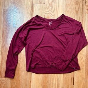 GapFit Long Sleeve Scoop Neck Top - Burgundy